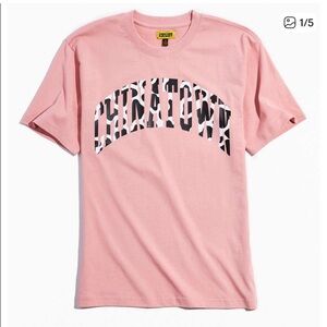 Chinatown Market Cow Print Arch T-Shirt in Pink Size XL